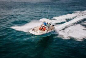 Boston Whaler 270 Dauntless