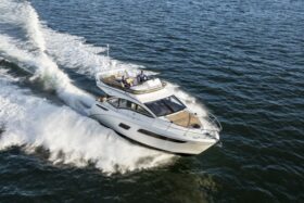 Sea Ray Fly 400